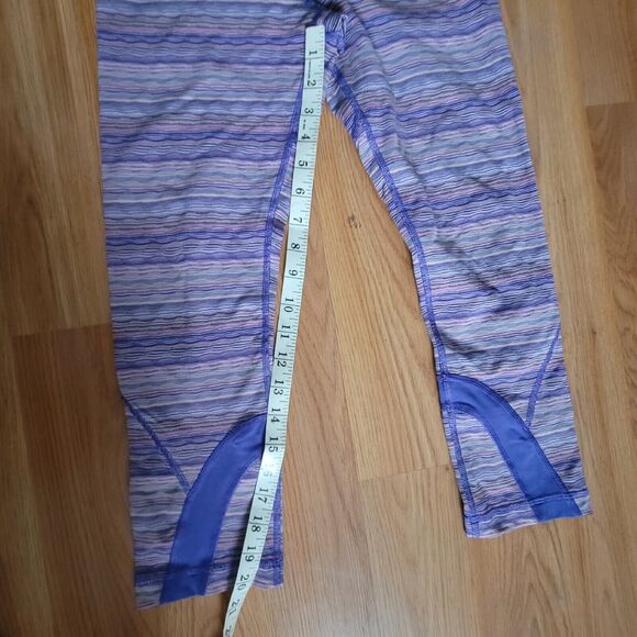 LULULEMON Athletica Run Inspire Space Dyed Twist Iris Flower Crop Capri Size 6 - Picture 10 of 12